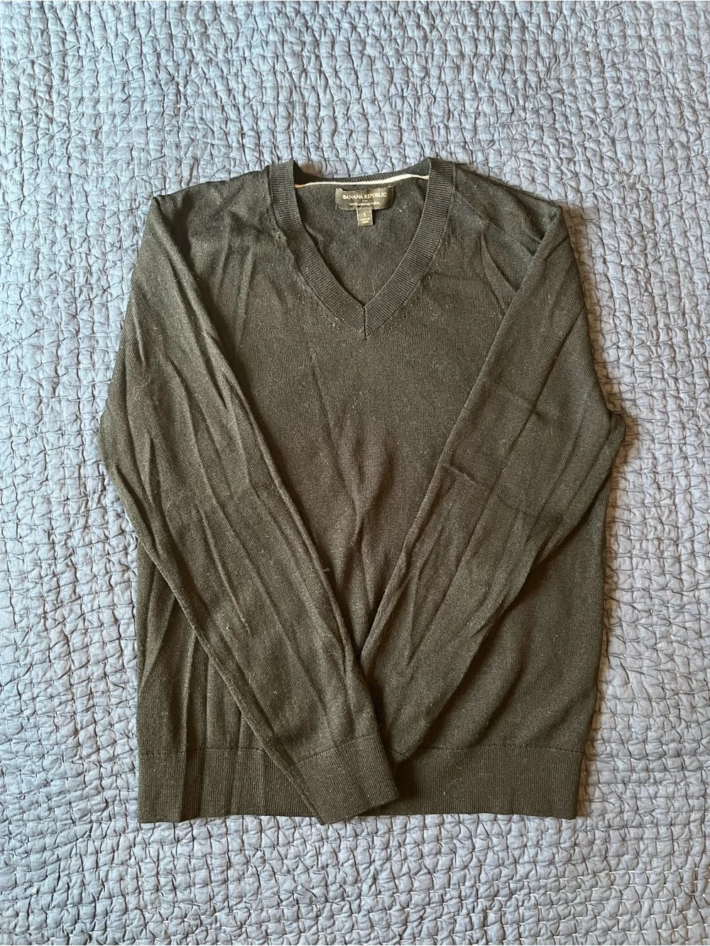 Banana Republic Men's V-Neck Sweater - Black